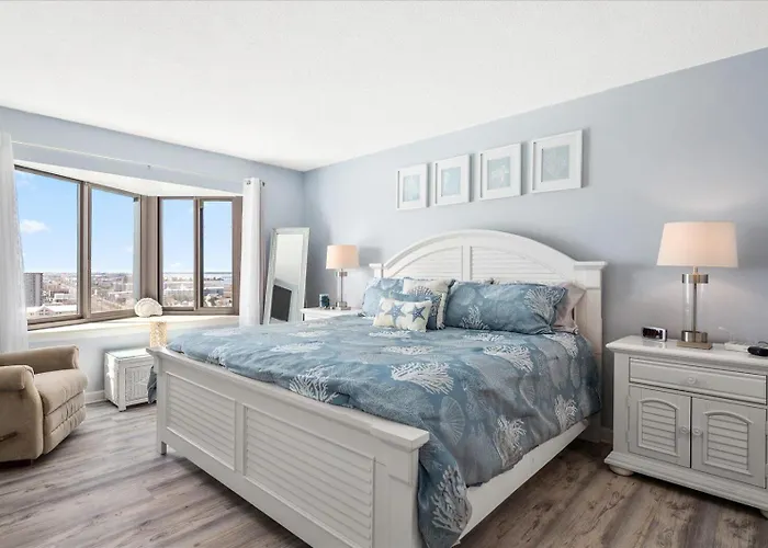 Gorgeous 2 Bedroom With Outdoor Pool And Ocean Views! *