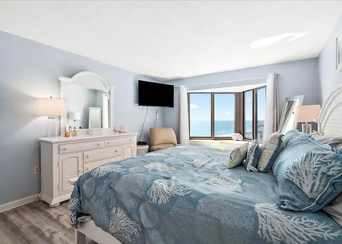 Gorgeous 2 Bedroom With Outdoor Pool And Ocean Views! *