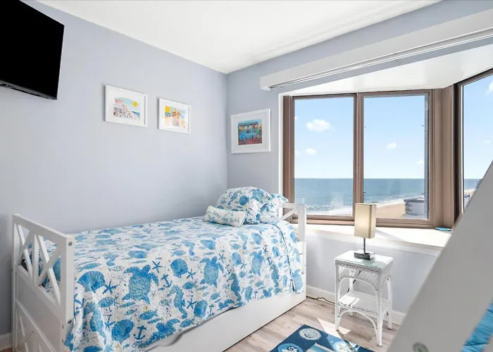 Gorgeous 2 Bedroom With Outdoor Pool And Ocean Views! *