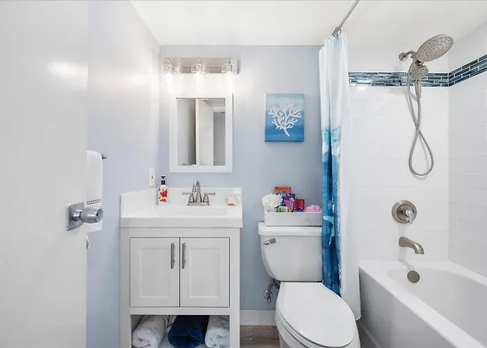 Gorgeous 2 Bedroom With Outdoor Pool And Ocean Views! Ferienhaus